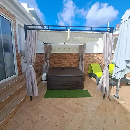 Zurrinha Holidays Whit Jacuzzi Apartman *