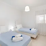 Апартаменты Zurrinha Holidays Whit Jacuzzi Картейра