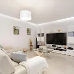 Zurrinha Holidays Whit Jacuzzi Appartamento Quarteira