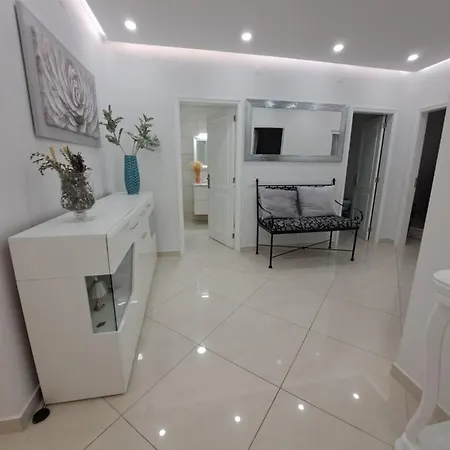 Zurrinha Holidays Whit Jacuzzi * Quarteira