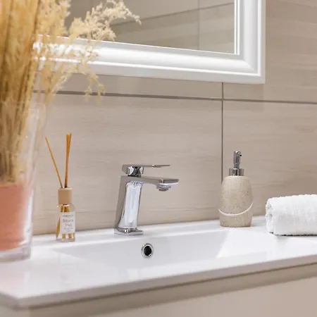 Apartamento Zurrinha Holidays Whit Jacuzzi Quarteira