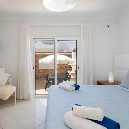 Zurrinha Holidays Whit Jacuzzi Quarteira