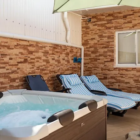 Zurrinha Holidays Whit Jacuzzi קווארטיירה