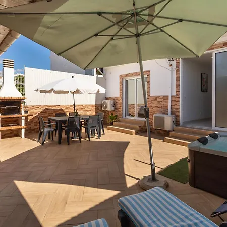 아파트 Zurrinha Holidays Whit Jacuzzi *