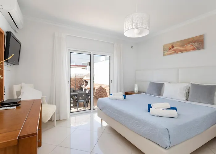 Apartment Zurrinha Holidays Whit Jacuzzi Quarteira