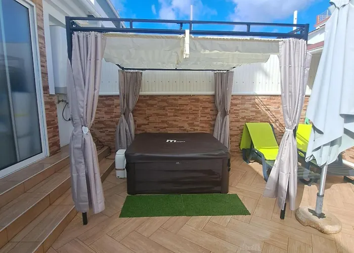 Zurrinha Holidays Whit Jacuzzi 아파트 *